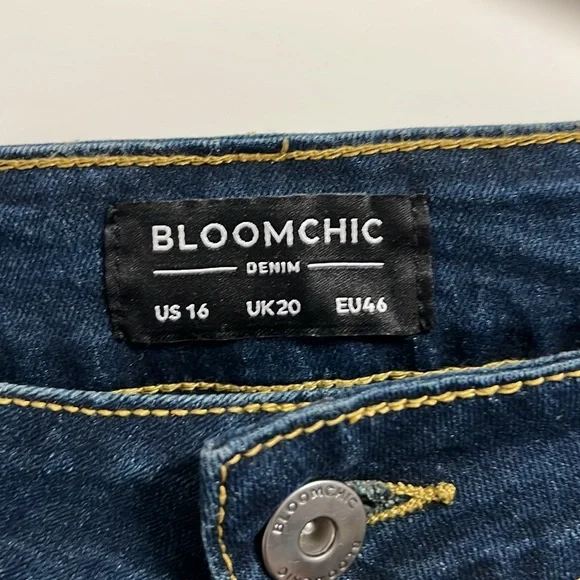 BloomChic Blue Flare Wide Leg Jeans - Picture 8 of 11